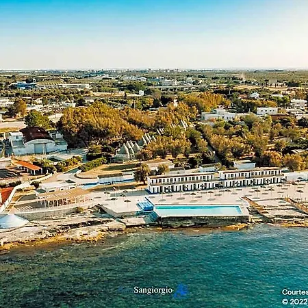 Baia Sangiorgio & Club Hotel 4*